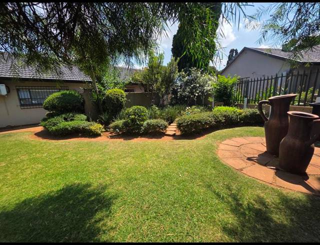 3 BEDROOM HOUSE FOR SALE IN FREEWAY PARK